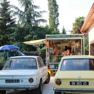 BMW anciennes au Biergarten